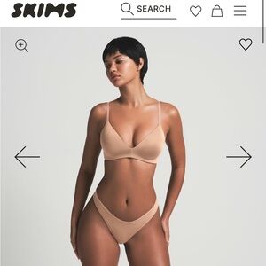 SKIMS WIRELESS FORM T-SHIRT DEMI BRA SIENNA